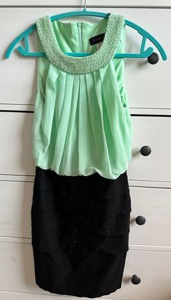 B. Darlin Green Size 4 High Neck Cocktail Dress on Queenly
