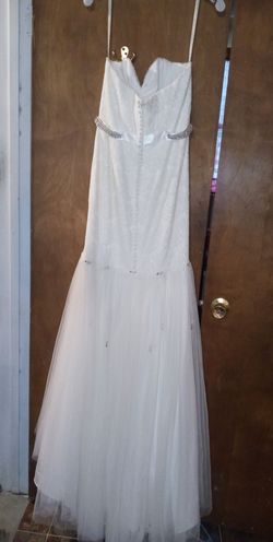 David's Bridal White Size 8 Not Worn 50 Off Mermaid Dress on Queenly