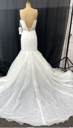 Style Mermaid La sposa White Size 2 Wedding Free Shipping Floor Length Mermaid Dress on Queenly