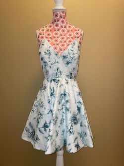 Silence + Noise Multicolor Size 6 Homecoming Cocktail Dress on Queenly