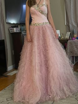 Posh princess Pink Size 0 Ball gown on Queenly