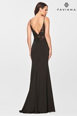 Style S10834 Faviana Black Size 10 Tall Height V Neck Lace Side slit Dress on Queenly