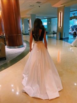 Sherri Hill White Size 2 Prom Train Custom A-line Dress on Queenly