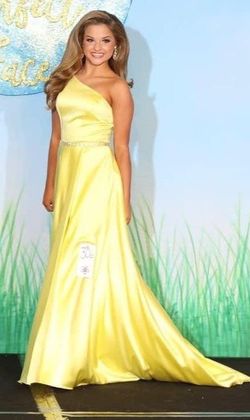 Elle wilde Yellow Size 0 Satin Pageant Ball gown on Queenly