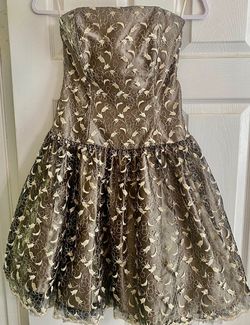 Jessica McClintock Gold Size 6 Homecoming Nightclub Cocktail Dress on Queenly