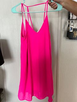 Lush Pink Size 8 Mini Plunge Cocktail Dress on Queenly