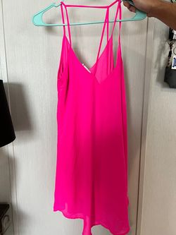 Lush Pink Size 8 Mini Plunge Cocktail Dress on Queenly
