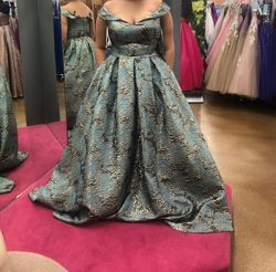 Terani Couture Multicolor Size 16 Prom Ball gown on Queenly