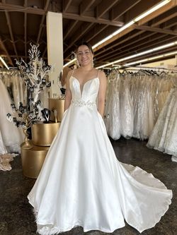 Style Tara Maggie Sottero Nude Size 8 Tall Height Plunge Ivory A-line Dress on Queenly