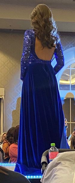 Johnathan Kayne Blue Size 2 Velvet Prom Plunge Straight Dress on Queenly