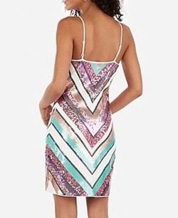 Express Multicolor Size 0 Mini Plunge Homecoming Cocktail Dress on Queenly