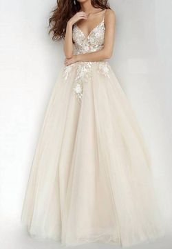 Style 1-973501256-98 JOVANI White Size 10 Embroidery Pageant Floor Length Tall Height Ball gown on Queenly