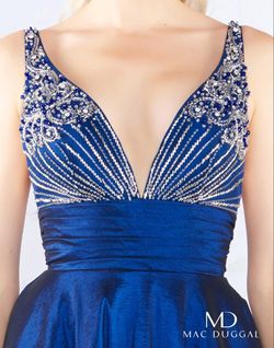 Style 1-1303331549-5 MAC DUGGAL Blue Size 0 Pockets Pageant Floor Length Beaded Top Prom Ball gown on Queenly