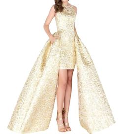 Style 1-4003020052-98 MAC DUGGAL Gold Size 10 Fun Fashion Shiny Cocktail Dress on Queenly