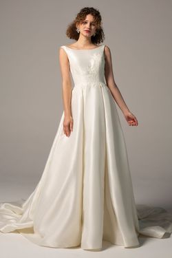 Style CW2362 Cocomelody White Size 10 Military Floor Length Tall Height A-line Dress on Queenly