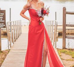 Style 55315 Sherri Hill Red Size 0 Floor Length Pageant Prom Side slit Dress on Queenly