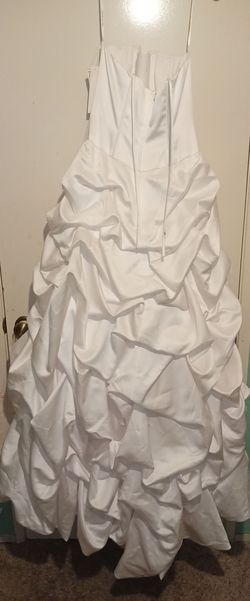 Vera Wang White Size 6 Floor Length Ball gown on Queenly