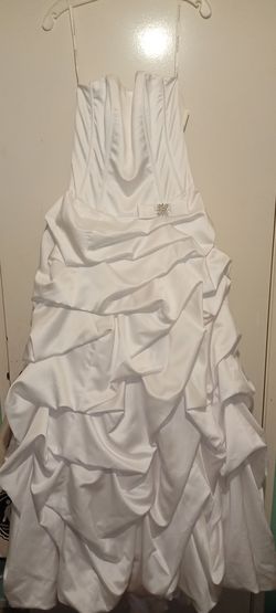 Vera Wang White Size 6 Floor Length Ball gown on Queenly