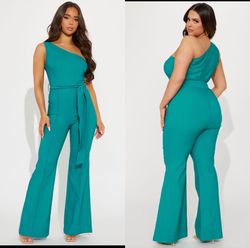 Fashion Nova Green Size 16 Jumpsuit Dress on Queenly