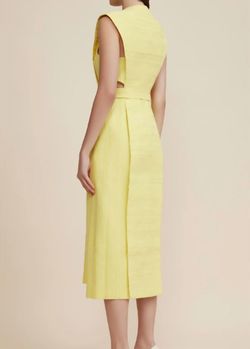 Style 1-318072322-3655 ACLER Yellow Size 4 V Neck Midi Plunge Cocktail Dress on Queenly