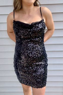 Style 1-614317030-3236 Alythea Black Size 4 Mini Sequined Cocktail Dress on Queenly