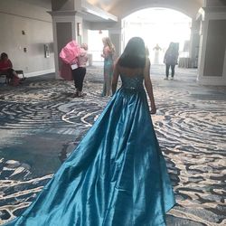 Sherri Hill Blue Size 0 Prom Plunge Floor Length Straight Dress on Queenly