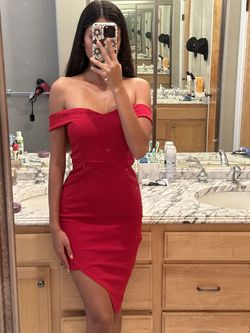 Guess Red Size 4 Nightclub Cocktail Dress on Queenly