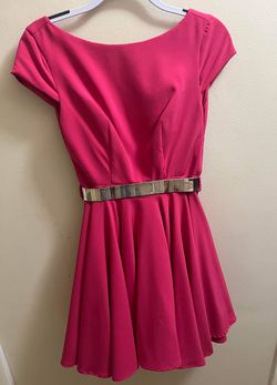 Mac Duggal Hot Pink Size 2 Homecoming Cocktail Dress on Queenly