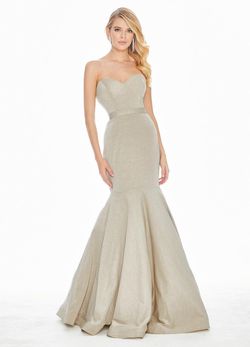 Style 1487 Ashley Lauren Silver Size 12 Floor Length Glitter Plus Size Flare Mermaid Dress on Queenly