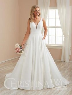 Style 19252 House Of Wu White Size 18 Tall Height Ball gown on Queenly