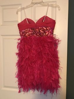 Mac Duggal Pink Size 0 Feather Homecoming Summer Cocktail Dress on Queenly