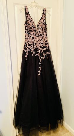 Style 2302 JVN by Jovani Black Size 6 Tulle Sheer Floral A-line Dress on Queenly