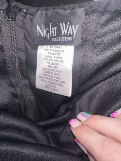Nightway Black Size 2 Floor Length A-line Dress on Queenly