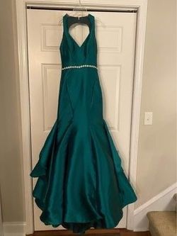 Mac Duggal Green Size 0 Mermaid Dress on Queenly