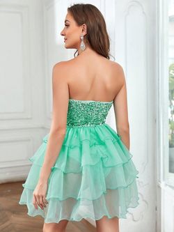 Style FSWD8092 Faeriesty Green Size 0 Sequined Sheer Fswd8092 Cocktail Dress on Queenly