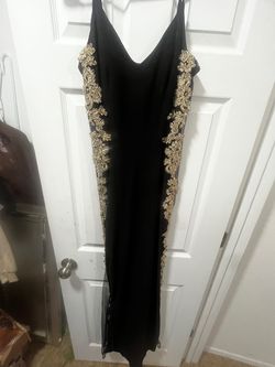 Jovani Black Size 4 Plunge Prom Straight Dress on Queenly