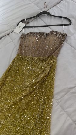 couture Yellow Size 2 Floor Length Mermaid Dress on Queenly
