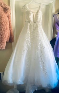 Amarra White Size 4 50 Off Lace Prom Plunge Ball gown on Queenly