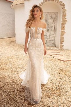 Style Holly Chic Nostalgia Nude Size 18 Plus Size Tulle Floor Length Ivory Mermaid Dress on Queenly