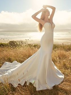 Style Pippa Rebecca Ingram White Size 8 Floor Length Vintage Mermaid Dress on Queenly