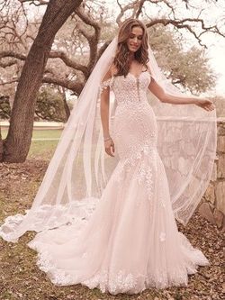 Style Lennon Maggie Sottero Nude Size 16 Plunge Ivory Tall Height Mermaid Dress on Queenly