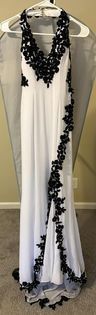 Prima Donna Collection White Size 4 Wedding Straight Dress on Queenly