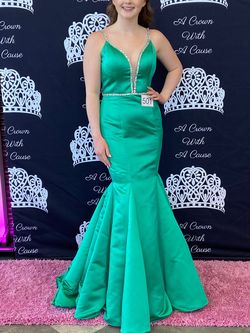 Ashley Lauren Green Size 6 Emerald Medium Height Satin Mermaid Dress on Queenly
