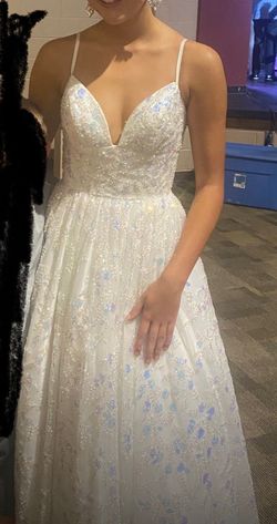 Sherri Hill White Size 2 Plunge Pageant Ball gown on Queenly