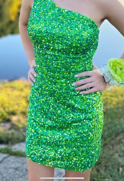 Ashley Lauren Green Size 0 Pageant Mini Free Shipping Cocktail Dress on Queenly