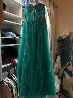 Green Size 10 Train Dress on Queenly