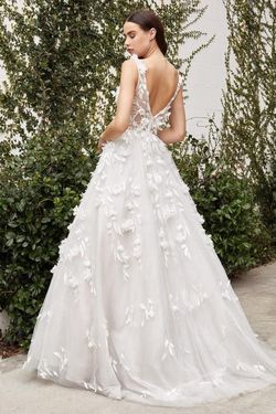Style CDA1042W Andrea and Leo White Size 4 Floral Tall Height A-line Ball gown on Queenly