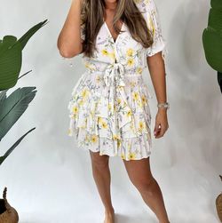 Style 1-1999225299-2696 KIVARI White Size 12 Summer Plus Size Sleeves Cocktail Dress on Queenly