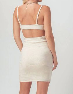 Style 1-2590408991-5509 trend:notes White Size 4 Free Shipping Tall Height Cocktail Dress on Queenly