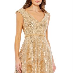 Mac Duggal Gold Size 2 Midi Pattern Cocktail Dress on Queenly
